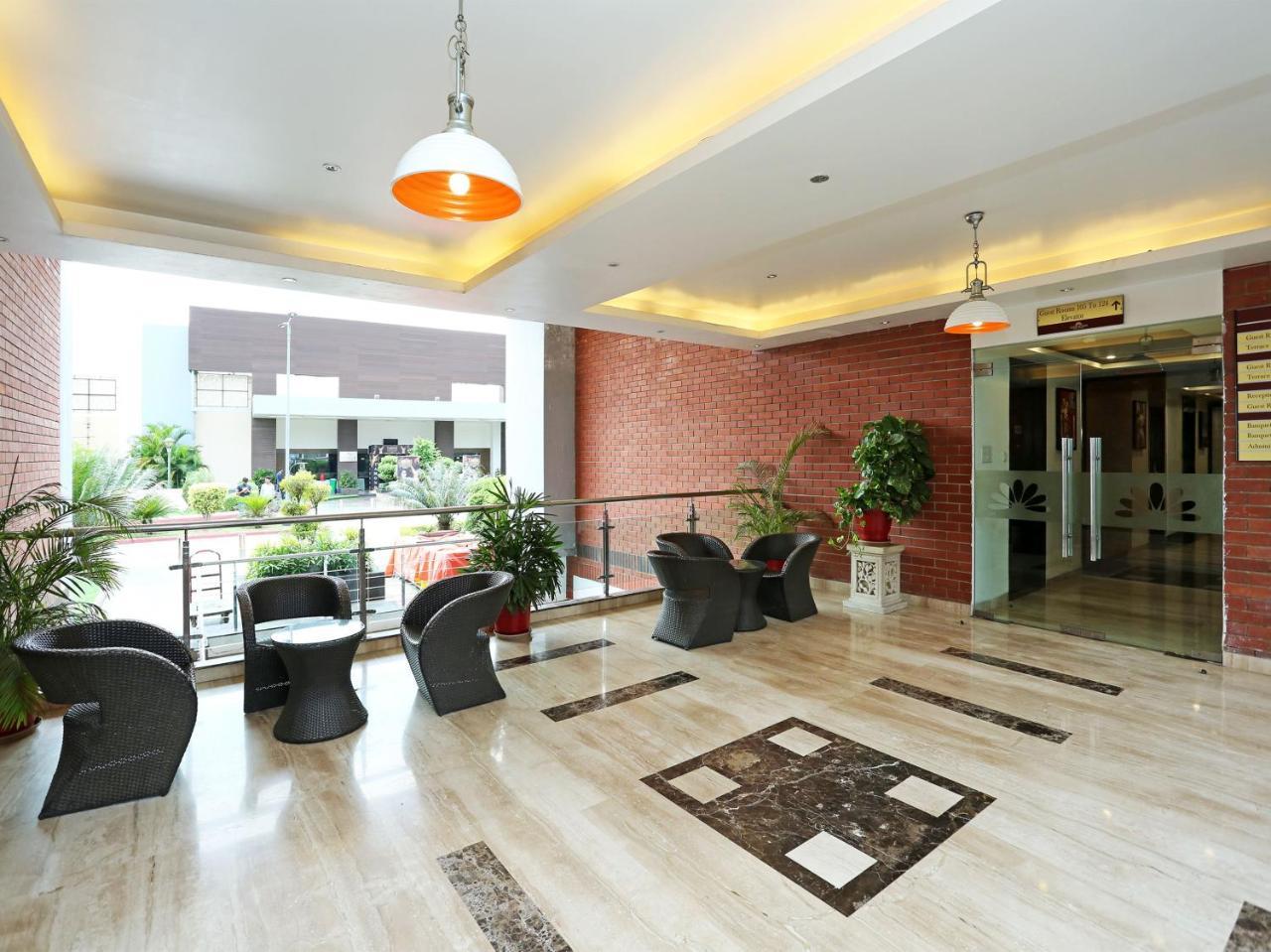 Golden Blossom Imperial Resorts Lucknow Dış mekan fotoğraf