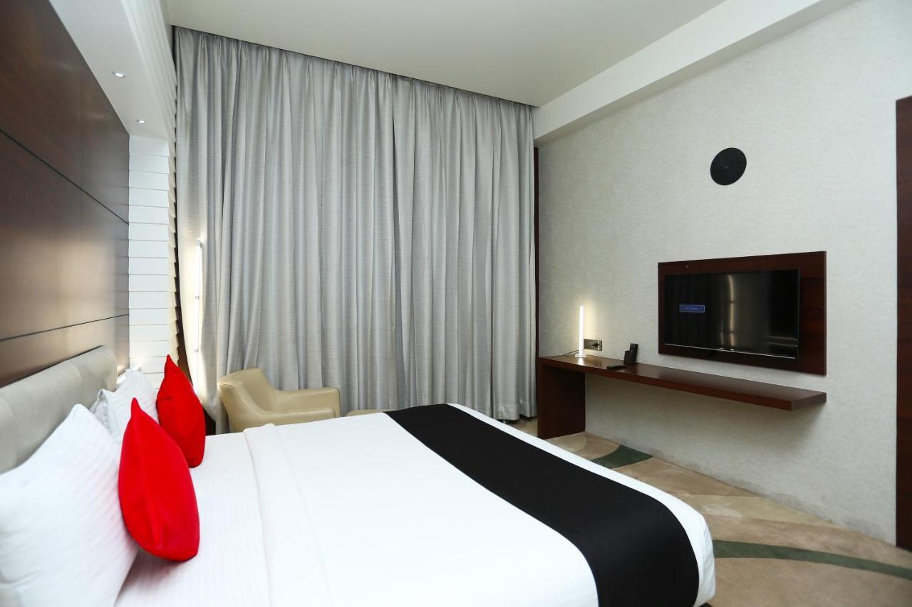 Golden Blossom Imperial Resorts Lucknow Dış mekan fotoğraf